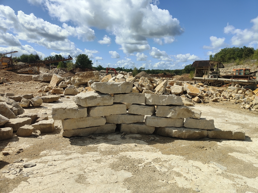 Blocs de pierre à bâtir calcaire — Rustica Pierre Aveyron